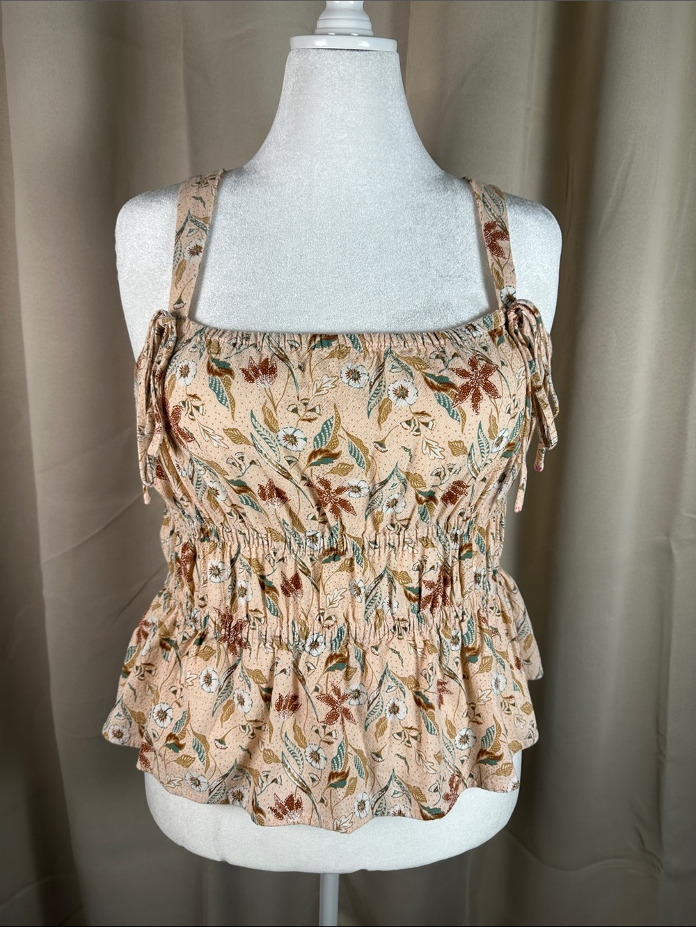 Universal Thread Peach Floral Smocked Peplum Camisole